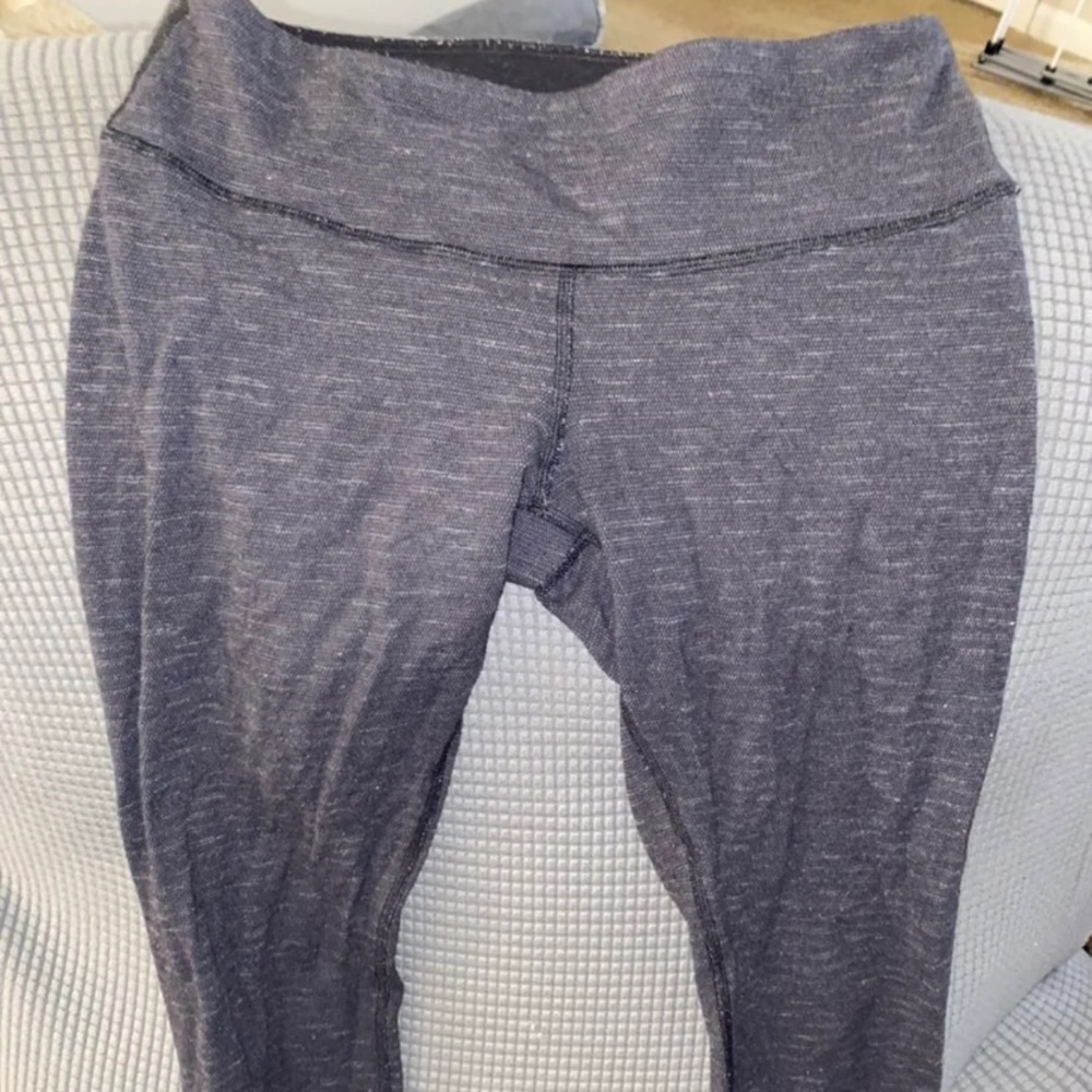 Lululemon athletic cropped pants